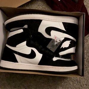 Air jordan mid 1 panda